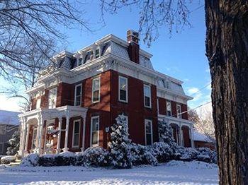 The Inn At The Green Poland Exterior photo